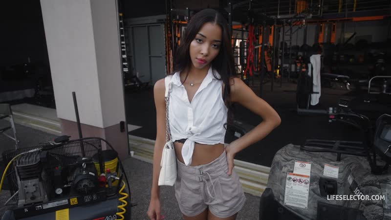 लिया लिन लाइफसेलेक्टर अच्छी लड़की खराब हो गई पहली कहानी ## पीओवी एशियाई श्यामला